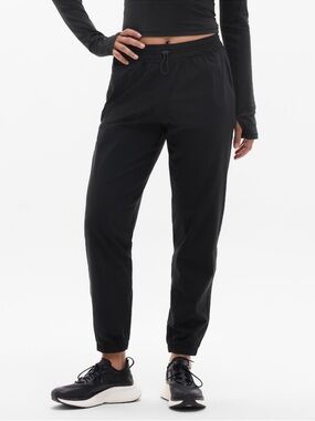 NWT Athleta 'Crosstrain' High Rise Jogger Pant (Black, XXS & XS) - Retail: $109